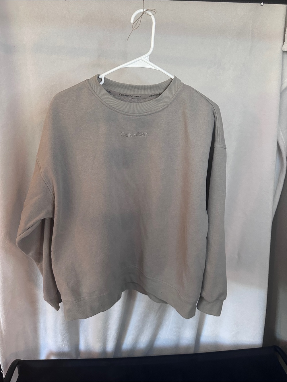 Calvin Klein Women's Crewneck Sweatshirt in Taupe Gray